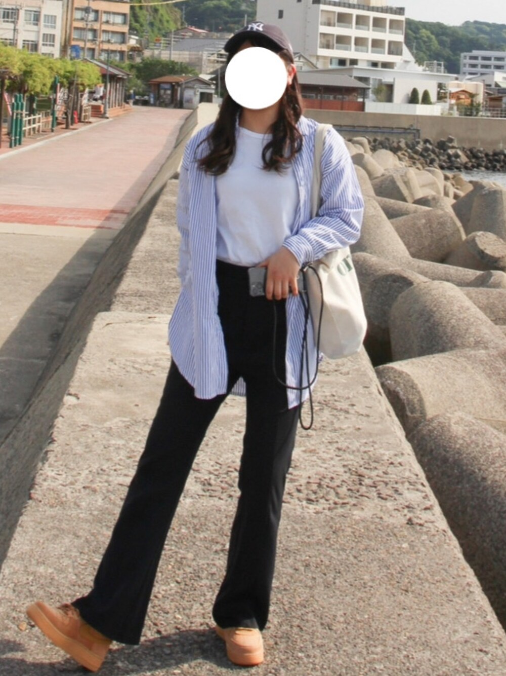 NIKE＞ AIR FORCE 1 07 WB/スニーカーを使った人気ファッション