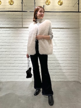 「アイテム（その他アウター、ホワイト系）」を使った、mizukiさん（レディース・162cm）の秋コーディネート