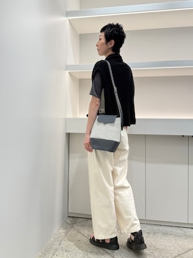 「HIROKO HAYASHI（ヒロコハヤシ）のSTILLA（スティラ）ショルダーバッグ（ショルダーバッグ、ホワイト系）」を使った、Kさん（レディース・170cm）の夏コーディネート