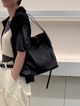 「HIROKO HAYASHI（ヒロコハヤシ）のFINE（フィーネ）2wayショルダーバッグ（ショルダーバッグ、ブラック系）」を使った、Kさん（レディース・170cm）の夏コーディネート