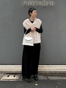 「アイテム（ショルダーバッグ）」を使った、Kさん（レディース・170cm）の秋コーディネート