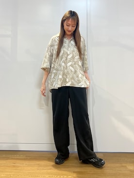 「tk.TAKEO KIKUCHI（ティーケータケオキクチ）の【UVカット／ストレッチ】NEUTRAXシリーズ パラシュートパンツ（その他パンツ、ブラック系）」を使った、mmho01さん（レディース・171cm）の春コーディネート