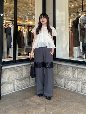 「Thevon（ゼボン）のシアードットシャーリングフレンチブラウス（シャツ/ブラウス、ホワイト系）」を使った、momoさん（レディース・159cm）の春コーディネート