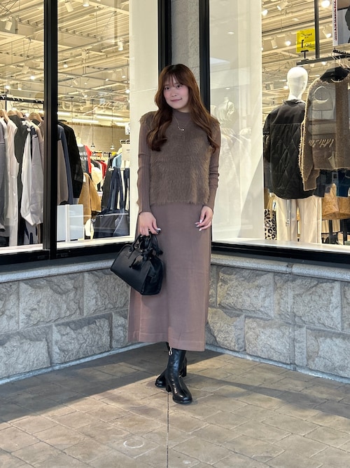 シャギーベスト×ニットワンピース