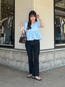 「Thevon（ゼボン）のスクエアネックバックリボンペプラムブラウス（シャツ/ブラウス、ブルー系）」を使った、momoさん（レディース・159cm）の夏コーディネート