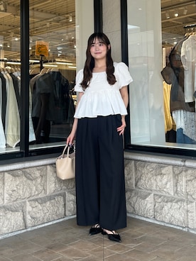 「Thevon（ゼボン）のスクエアネックバックリボンペプラムブラウス（シャツ/ブラウス、ホワイト系）」を使った、momoさん（レディース・159cm）の夏コーディネート