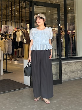 「Thevon（ゼボン）のギャザーシアーブラウス（シャツ/ブラウス、ブルー系）」を使った、momoさん（レディース・159cm）の夏コーディネート