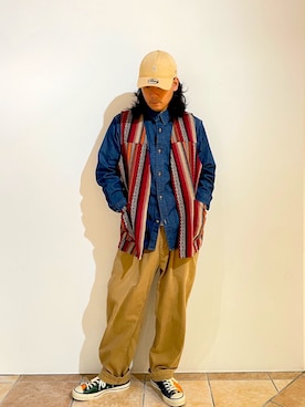 「アイテム（ベスト）」を使った、清野さん（メンズ・175cm）の秋コーディネート