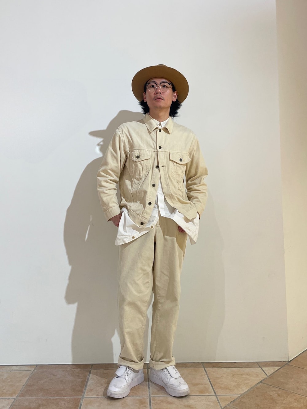 Johnbull Private laboのセットアップを使った人気ファッション 