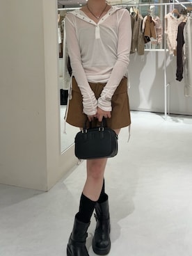 「秋」｜「アイテム（ブーツ）」を使った、莉央さん（レディース・159cm）の秋コーディネート