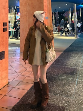 「アイテム（テーラードジャケット、イエロー系）」を使った、莉央さん（レディース・159cm）の秋コーディネート