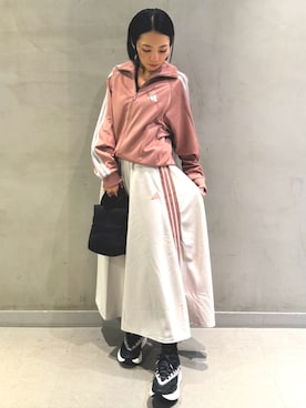 「アイテム（ジャージ、レッド系）」を使った、KYさん（レディース・157cm）の秋コーディネート