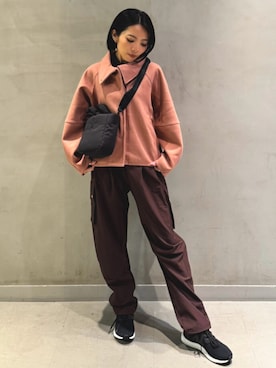 「アイテム（その他アウター、レッド系）」を使った、KYさん（レディース・157cm）の秋コーディネート