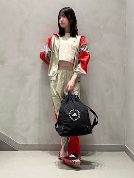 「adidas by Stella McCartney（アディダスバイステラマッカートニー）のアイテム（Tシャツ/カットソー）」を使った、NKさん（レディース・170cm）の冬コーディネート
