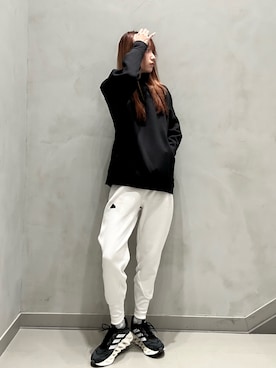 「アディダスコーデ」｜「アイテム（パンツ）」を使った、NKさん（レディース・170cm）の秋コーディネート