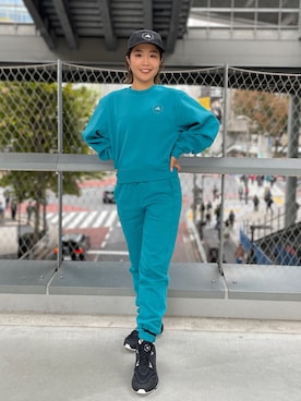 「adidas by Stella McCartney（アディダスバイステラマッカートニー）のアイテム（スウェット）」を使った、RIKOさん（レディース・152cm）の秋コーディネート