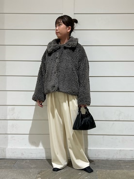 「アイテム（ムートンコート）」を使った、エモリさん（レディース・157cm）の冬コーディネート