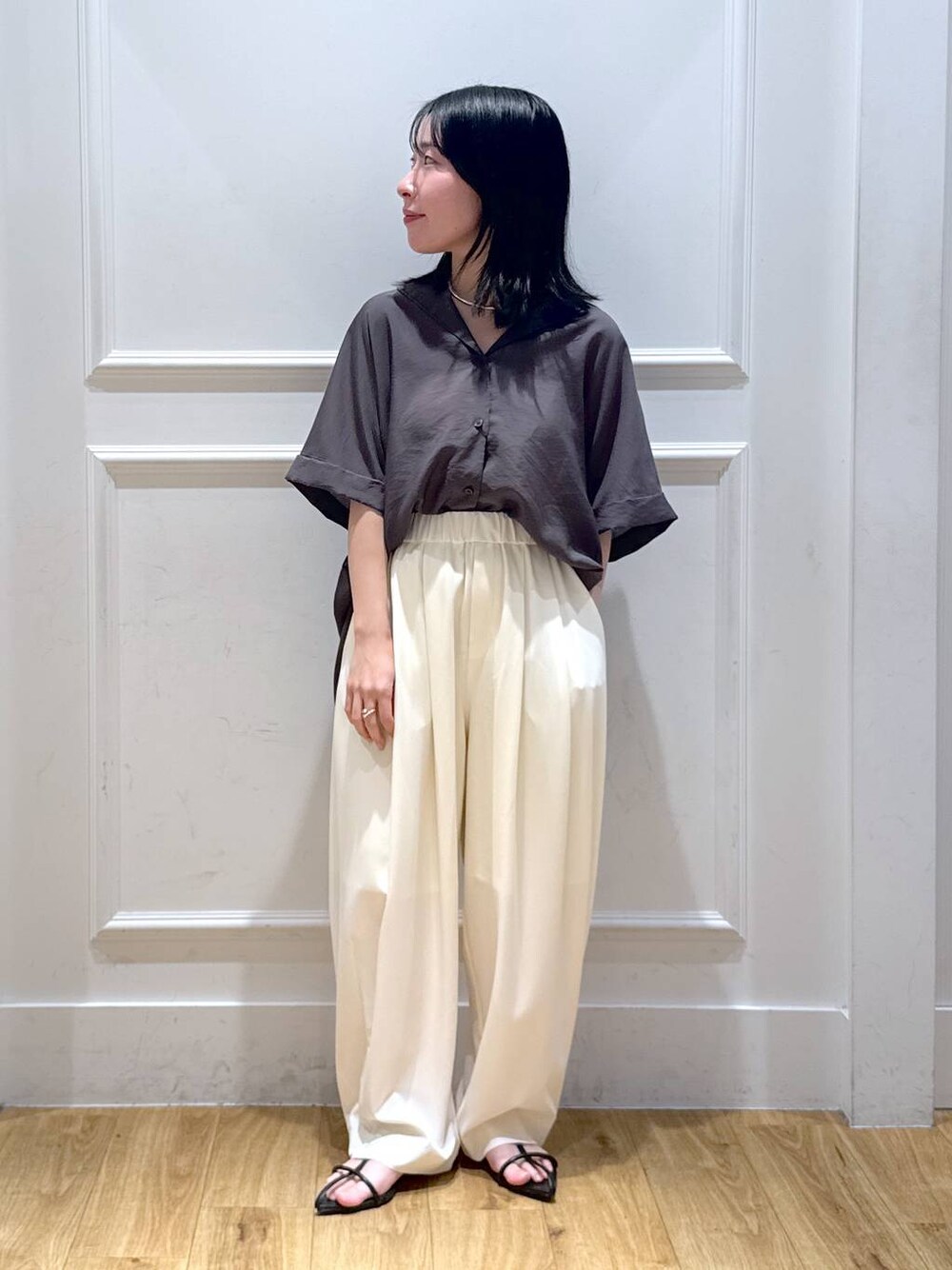 「低身長、ベーシック/シンプル、ナチュラル」｜「A part byのネックカフ（ネックレス、シルバー系）」を使った、moriさん（レディース・148cm）の春コーディネートの1枚目の写真