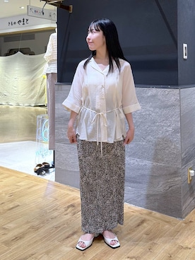 「A part by（アパートバイ）のプリーツイージータイトスカート2（スカート、ベージュ系）」を使った、moriさん（レディース・148cm）の夏コーディネート
