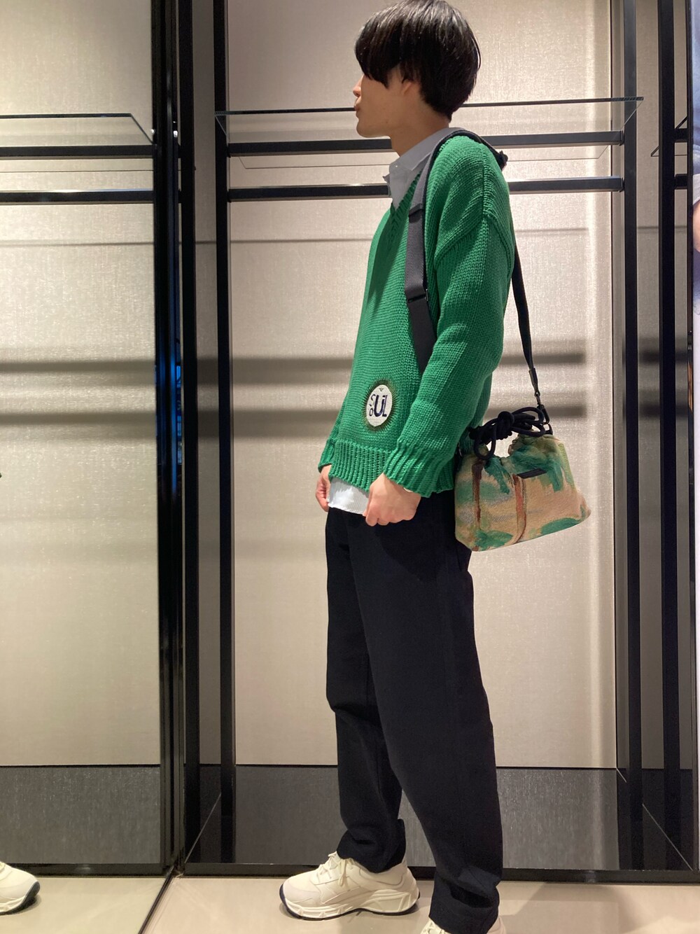 「EMPORIOARMANI、EMPORIO ARMANI、エンポリオアルマーニ、春服デビュー宣言、春服みてみて、メンズコーデ、カジュアル、春服、ワイドパンツ、春服コーデ、サスティナブル」｜「EMPORIO ARMANIのアイテム（ニット/セーター、グリーン系）」を使った、OKABEさん（メンズ・190cm）の春コーディネートの1枚目の写真