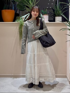 「LOWRYS FARM（ローリーズファーム）のモカシンローファー  637751（ローファー、ブラック系）」を使った、ゆーみさん（レディース・156cm）の春コーディネート