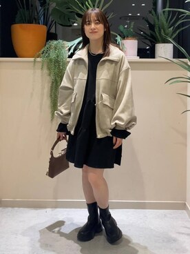 レザーボリュームブルゾン 580814を使った人気ファッション 