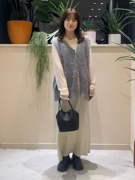 「LOWRYS FARM（ローリーズファーム）のアイテム（ベスト）」を使った、ゆーみさん（レディース・156cm）の秋コーディネート
