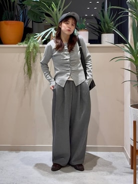 「LOWRYS FARM（ローリーズファーム）のヤワラカルイ２ＷＡＹショルダーＢＡＧ 115210（ショルダーバッグ、ブラック系）」を使った、ゆーみさん（レディース・156cm）の春コーディネート