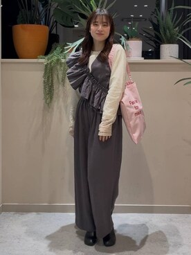 「LOWRYS FARM（ローリーズファーム）のアソートシアープルオーバーＬＳ　600772（Tシャツ/カットソー、ホワイト系）」を使った、ゆーみさん（レディース・156cm）の春コーディネート