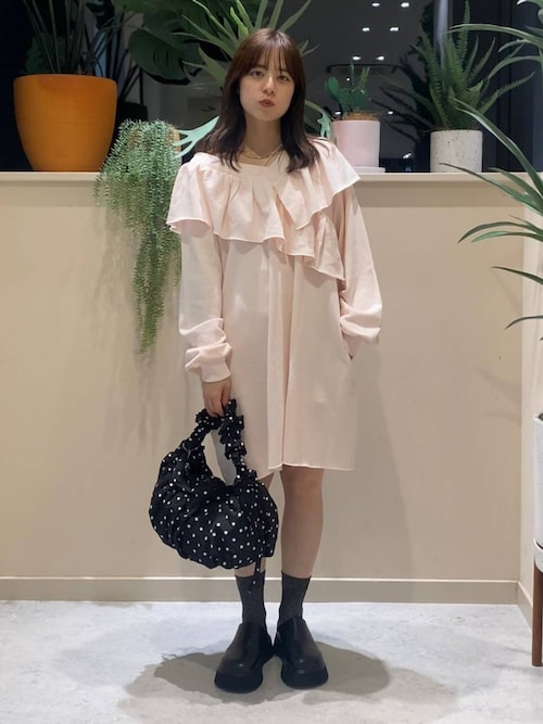 ローリーズファーム フリルデザインベージュワンピースセット ローリーズファーム フリルデザインベージュワンピースセット BIG