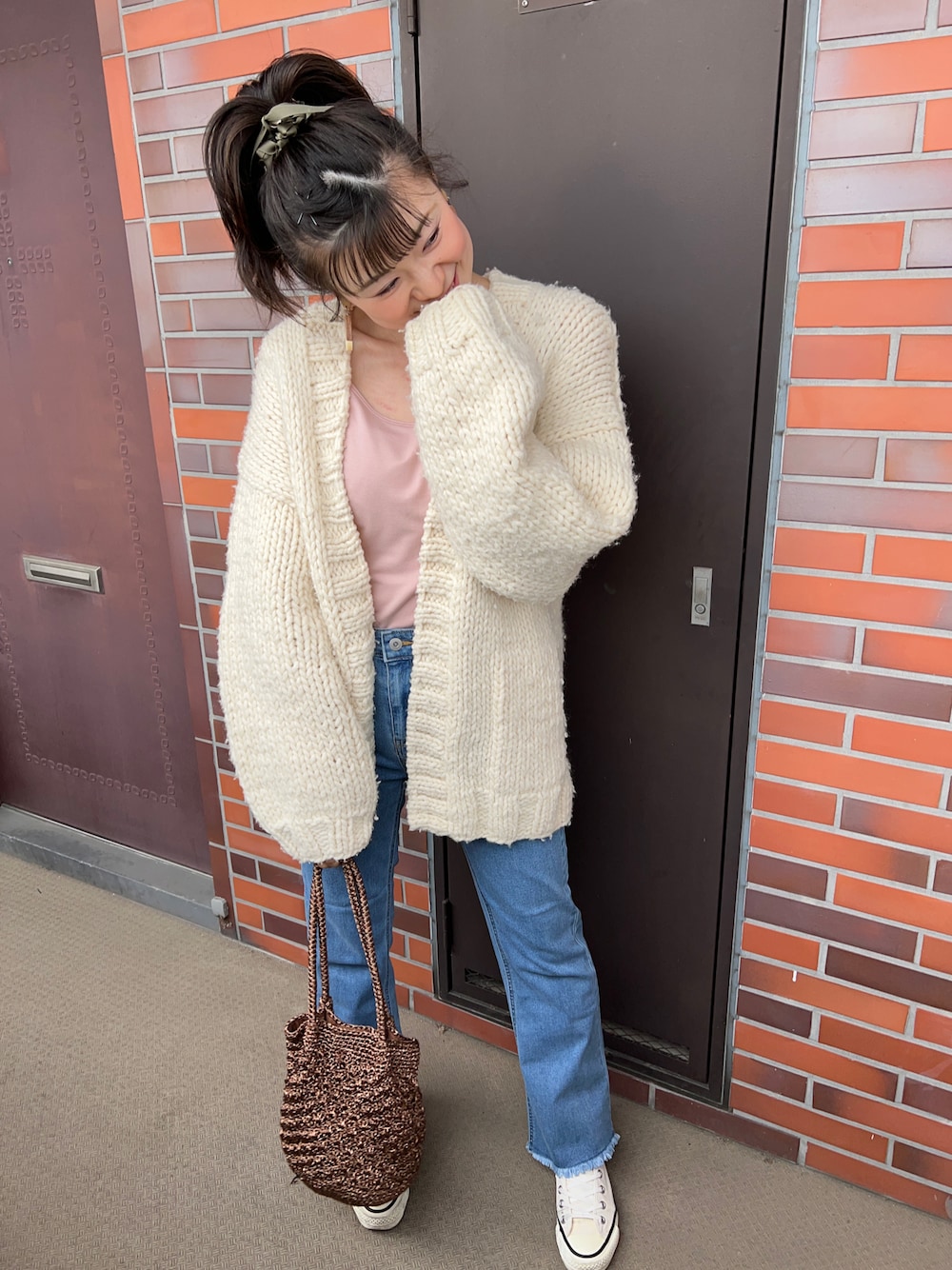 「ユニクロ、モコモコアウター、女の子コーデ、ガーリーコーデ」｜「UNIQLOのアイテム（インナーウェア/肌着、ピンク系）」を使った、chaozu/chami さん（レディース・160cm）の冬コーディネートの1枚目の写真