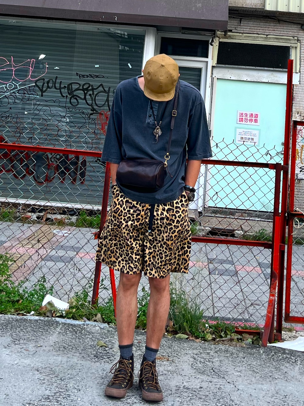 「HUNTISMのアイテム（キャップ、ベージュ系）」を使った、Dylanさん（メンズ・181cm）の夏コーディネートの1枚目の写真