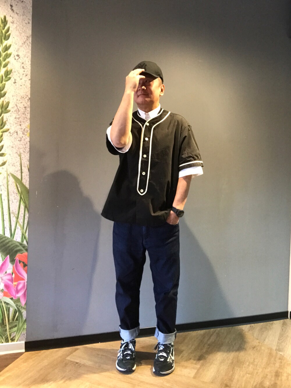 「ootd、街頭穿搭、球鞋、nike、球衣、BASEBALL、styleinside、夏、多層次、日常」｜「styleinsideのアイテム（シャツ/ブラウス、ブラック系）」を使った、Daniel丹老爺さん（メンズ・176cm）の夏コーディネートの1枚目の写真