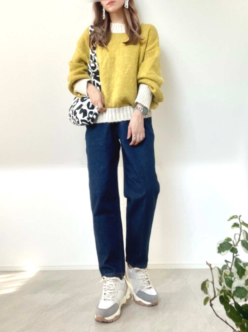 「classicalelf、クラシカルエルフ、タイアップ、秋服、大人カジュアル、UNIQLO、GU、バイカラーニット、バイカラー、オーバーサイズニット、ユニクロ、ジーユー、デニムコーデ、ZOZO、ZOZOTOWN購入品」｜「classicalelfの冬の”きゅん”映え。ミックス糸バイカラーオーバーニット（ニット/セーター、イエロー系）」を使った、＊𝒂𝒎𝒆𝒍𝒊𝒆𝒆＊さん（レディース・158cm）の秋コーディネートの1枚目の写真