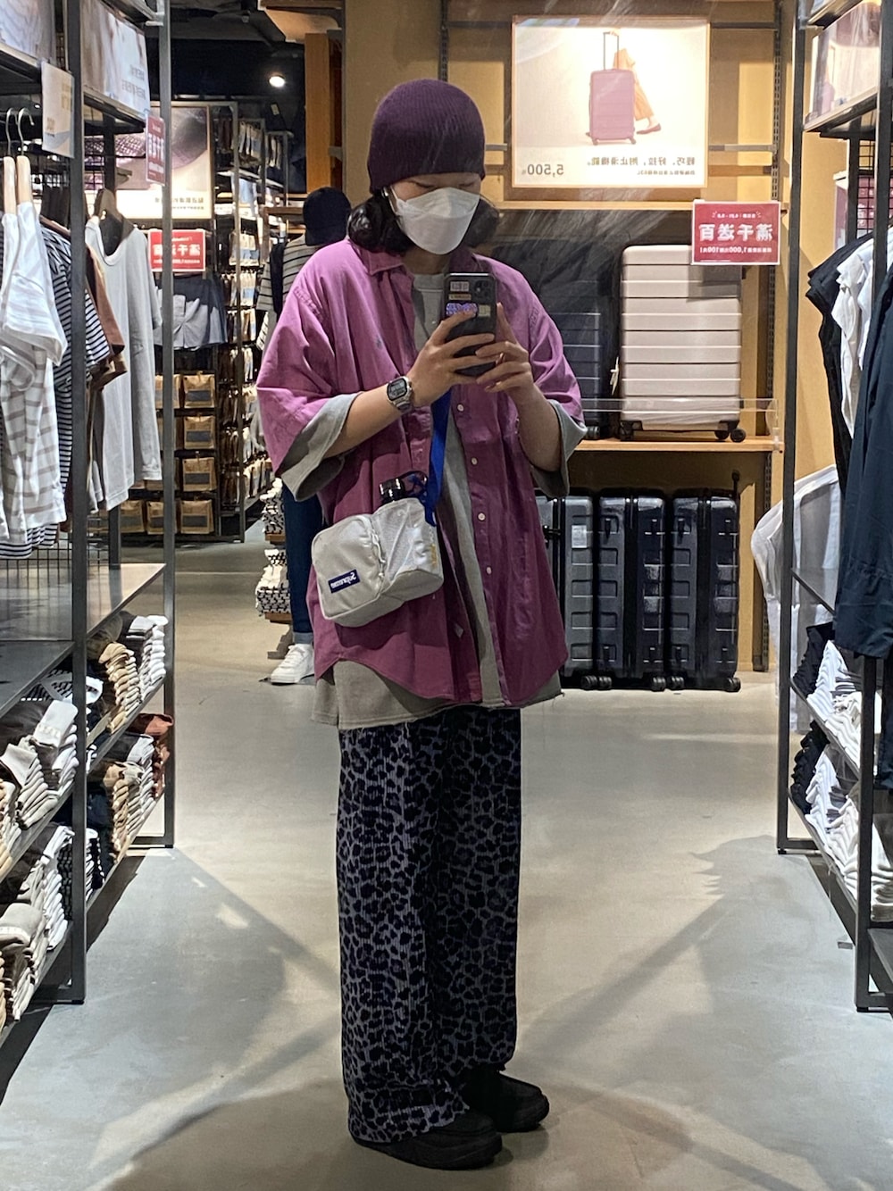 「POLO RALPH LAURENのアイテム（シャツ/ブラウス、パープル系）」を使った、ppさん（レディース・173cm）の春コーディネートの1枚目の写真