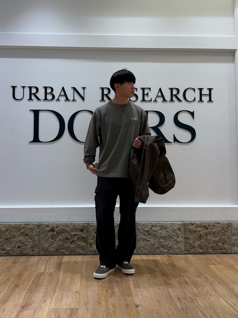 patagoniaのマウンテンパーカー（ブラウン系）を使ったメンズ人気