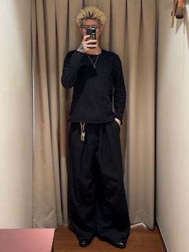 「WYM LIDNM（ウィム バイ リドム）のSLIGHT FLARE DOUBLE CLOTH BAGGY SLACKS（スラックス、ブラック系）」を使った、Mitsuki Moriyamaさん（メンズ・175cm）の春コーディネート
