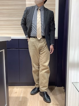 「TOKYO SHIRTS（トウキョウシャツ）の【HELLO KITTY×TOKYO SHIRTS】形態安定ノンアイロン ボタンダウン 長袖ビジネスワイシャツ（ビジネスシャツ、ブラック系）」を使った、BRICK HOUSE by Tokyo Shirts 久留米ゆめタウン店さん（メンズ・160cm）の春コーディネート