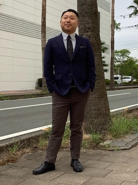 「TOKYO SHIRTS（トウキョウシャツ）の【超形態安定】【吸水速乾】 形態安定ノンアイロン ボタンダウン 長袖ビジネスワイシャツ（ビジネスシャツ、グレー系）」を使った、BRICK HOUSE by Tokyo Shirts 久留米ゆめタウン店さん（メンズ・160cm）の秋コーディネート