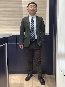 「TOKYO SHIRTS（トウキョウシャツ）の形態安定ノンアイロン ボタンダウン 長袖ビジネスワイシャツ（ビジネスシャツ、ホワイト系）」を使った、BRICK HOUSE by Tokyo Shirts 久留米ゆめタウン店さん（メンズ・160cm）の春コーディネート