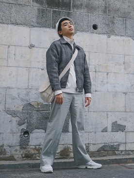 「COS（コス）のアイテム（スラックス）」を使った、wearinmindさん（メンズ・178cm）の冬コーディネート
