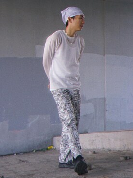 「アイテム（スラックス、シルバー系）」を使った、wearinmindさん（メンズ・178cm）の冬コーディネート