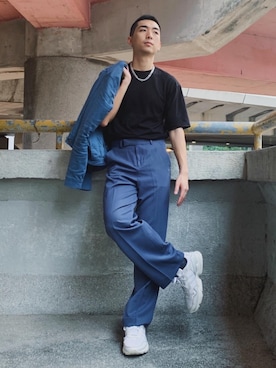 「blue」｜「アイテム（スラックス）」を使った、wearinmindさん（メンズ・178cm）の秋コーディネート