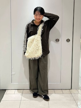 「KBF（ケイビーエフ）のシアーベロアシャーリングスリーブトップス（Tシャツ/カットソー）」を使った、MORIさん（レディース・159cm）の秋コーディネート