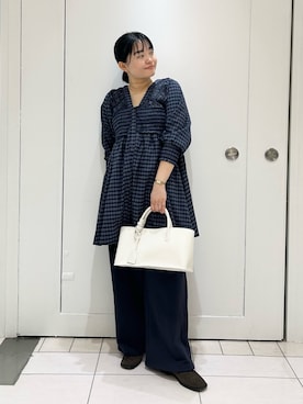 「KBF（ケイビーエフ）の2WAYシャーリングチェックミニワンピース（ワンピース、ブルー系）」を使った、MORIさん（レディース・159cm）の春コーディネート