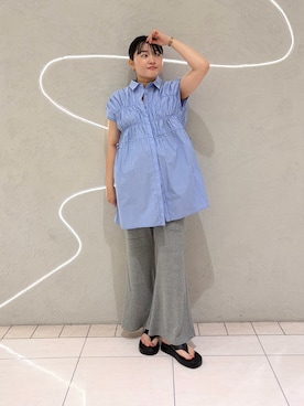 「KBF（ケイビーエフ）のスリーブレスシャーリングミニワンピース（ワンピース、ブルー系）」を使った、MORIさん（レディース・159cm）の夏コーディネート