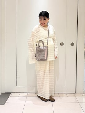 「KBF（ケイビーエフ）のシャドーチェックイージーパンツ（その他パンツ、ホワイト系）」を使った、MORIさん（レディース・159cm）の秋コーディネート