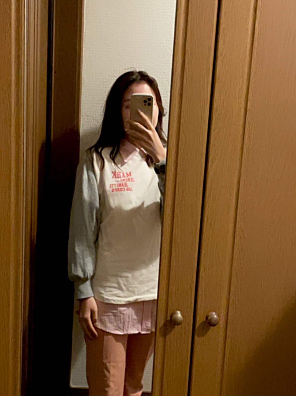 「今日のコーデ、おしゃれさんと繋がりたい、パンツスタイル、カラーパンツ、カラーコーデ、フォローミー」｜「CIAOPANICのアイテム（スウェット、ホワイト系）」を使った、みさん（レディース・160cm）の秋コーディネートの1枚目の写真