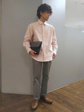 「アイテム（クラッチバッグ）」を使った、TAKEO KIKUCHIさん（メンズ・162cm）の冬コーディネート