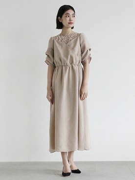 「アイテム（ドレス、ベージュ系）」を使った、kaeneSTAFFさん（レディース・162cm）の春コーディネート